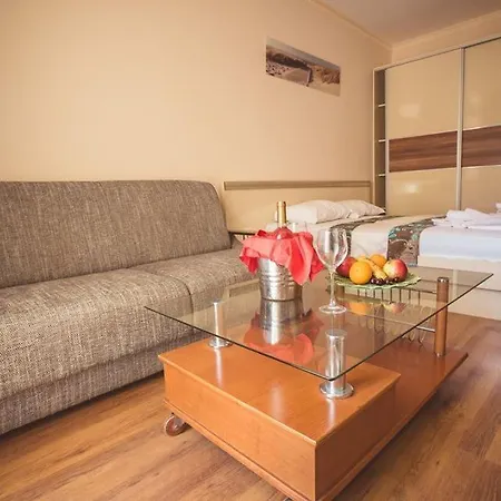 Бахами Резиденс Hotel apartamentowy Słoneczny Brzeg