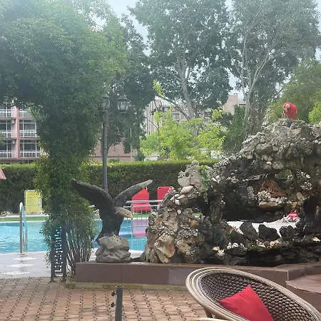 Hotel apartamentowy Бахами Резиденс